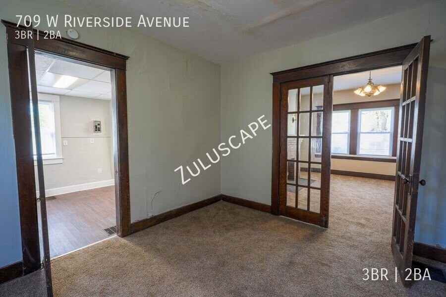 709 W Riverside Ave - Photo 7 of 31