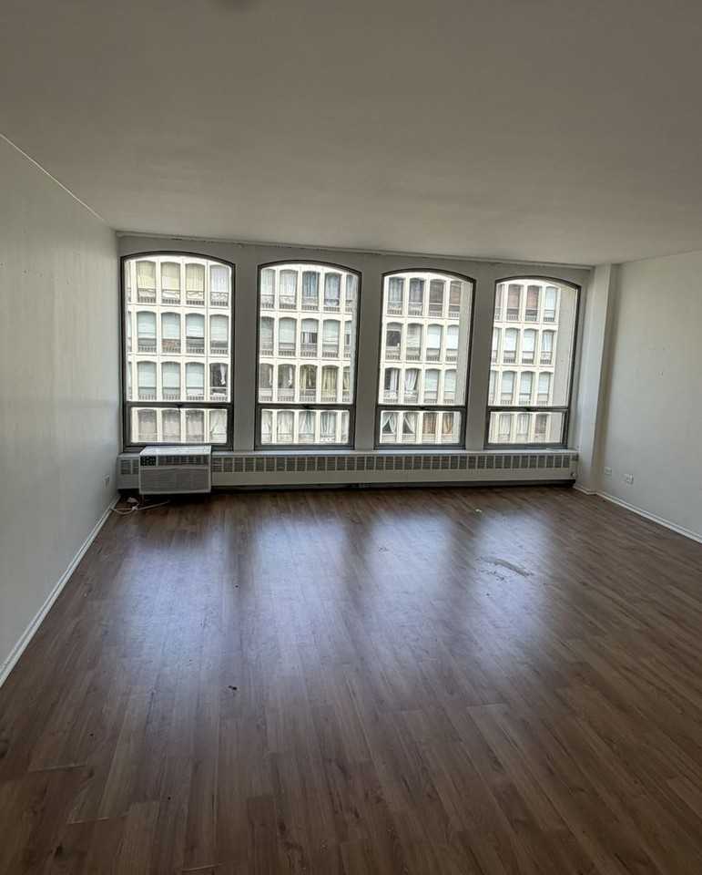 1400 E 55th Pl - Photo 4 of 11