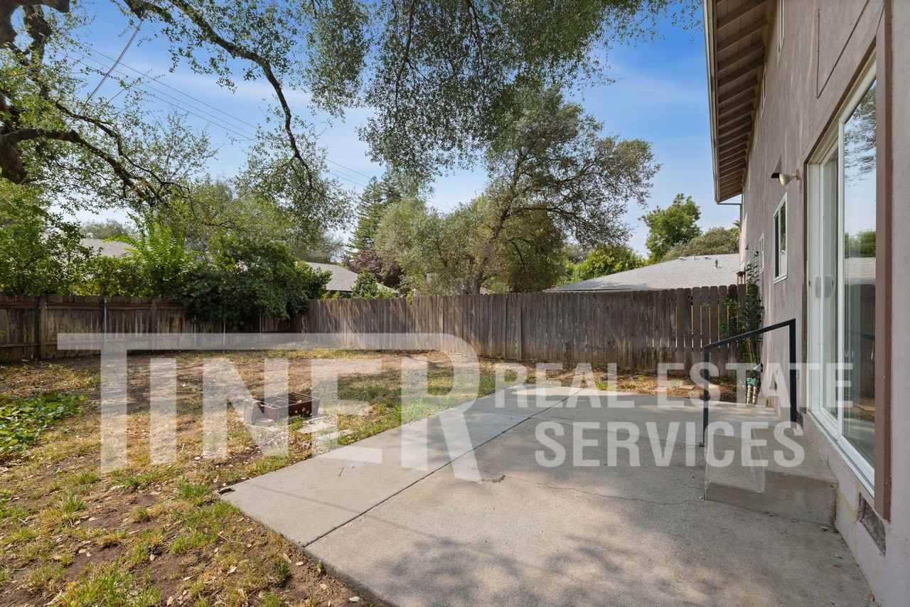 6169 Oakgreen Cir - Photo 4 of 24