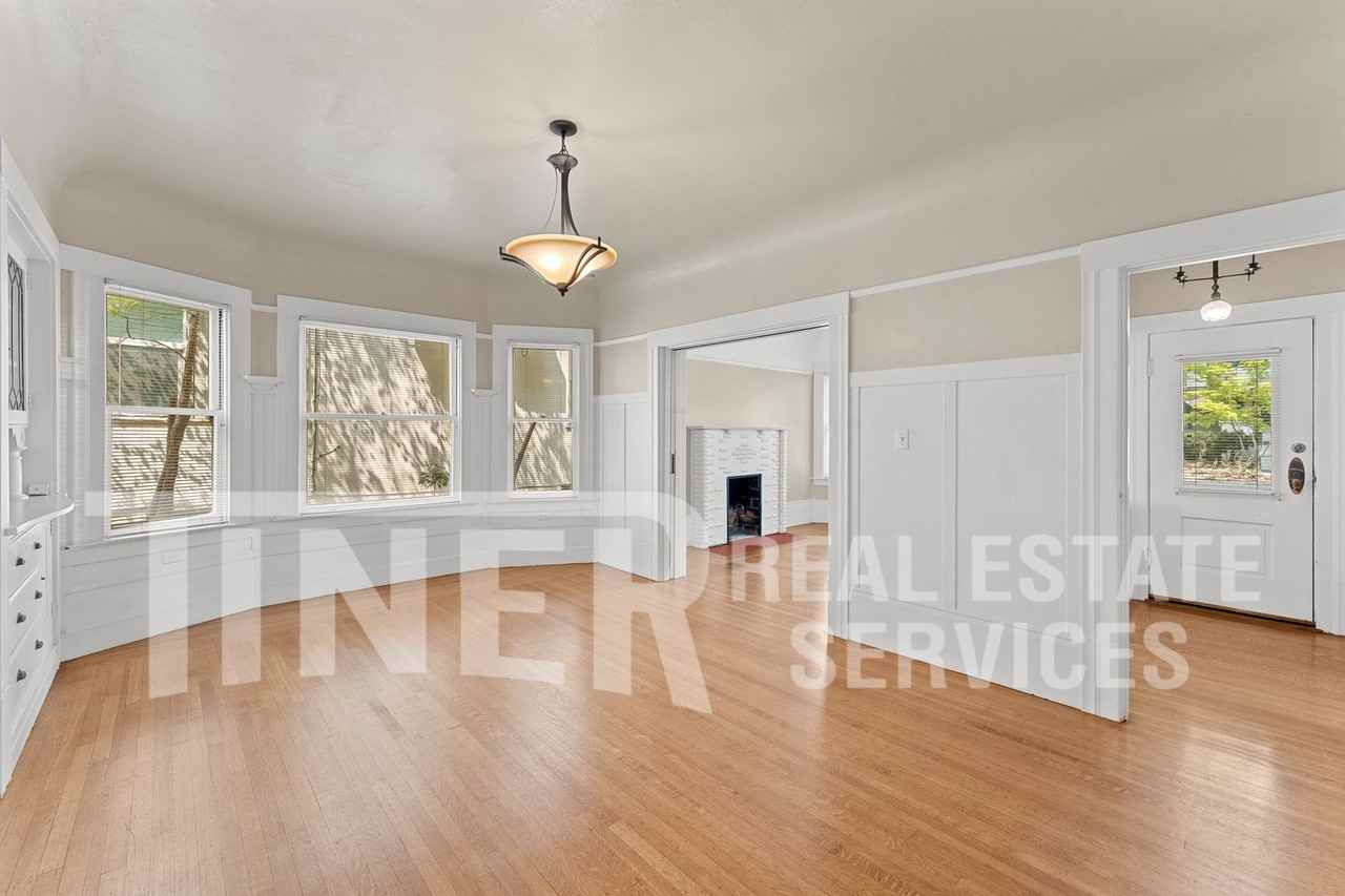2726 H St - Photo 3 of 25
