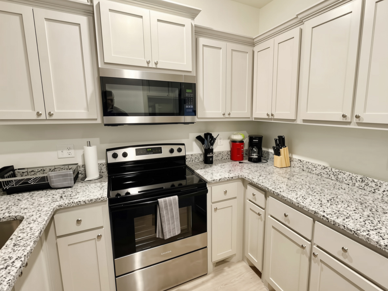 1515 Sw Georgia Ave - Photo 4 of 11