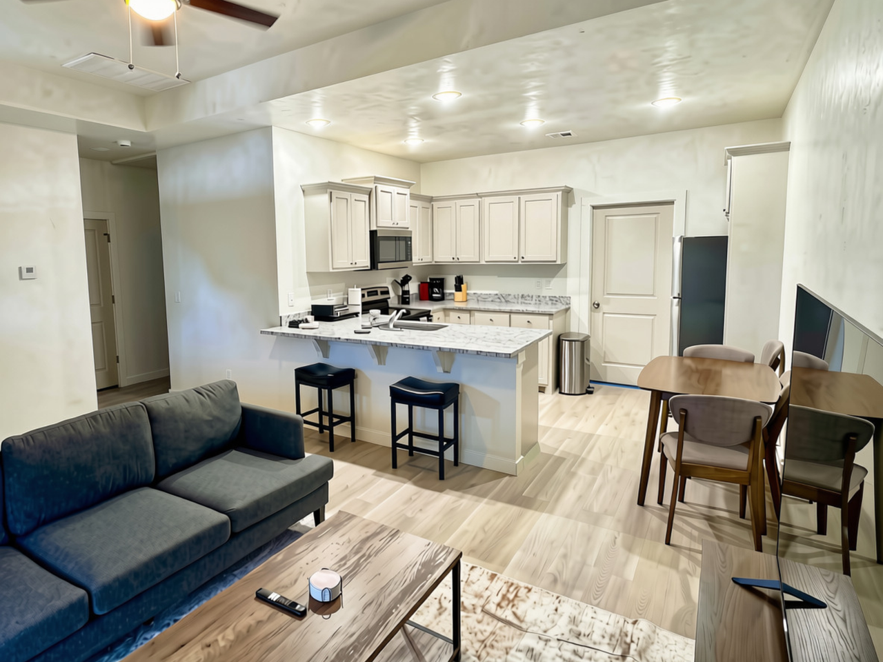 1515 Sw Georgia Ave - Photo 5 of 11