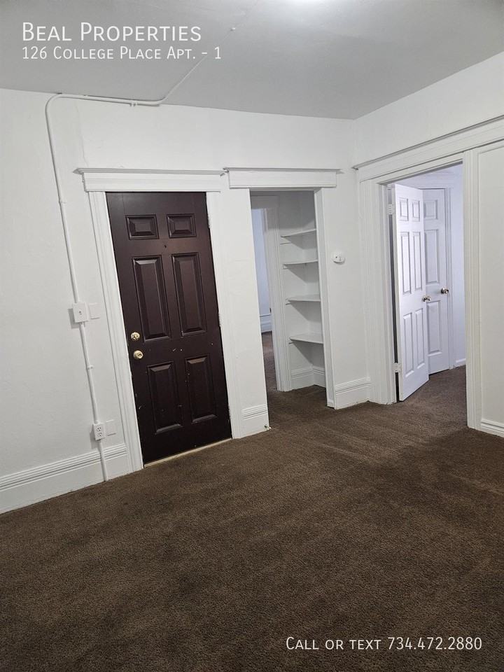 126 College Pl #1 - Photo 4 of 18