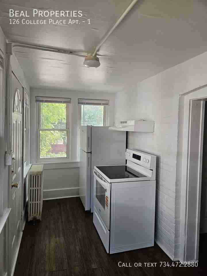 126 College Pl #1 - Photo 7 of 18