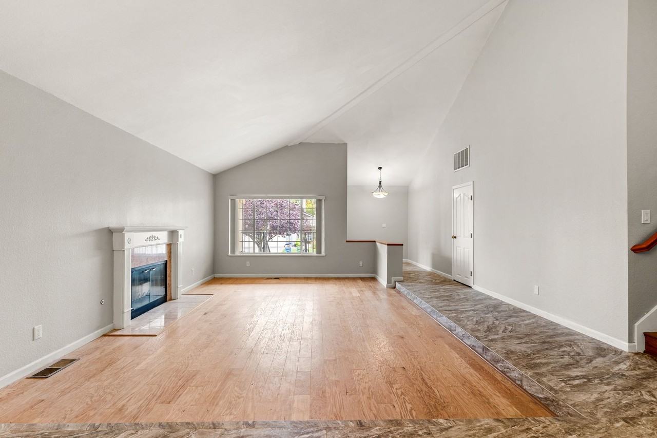 1144 Trowbridge Way - Photo 4 of 40