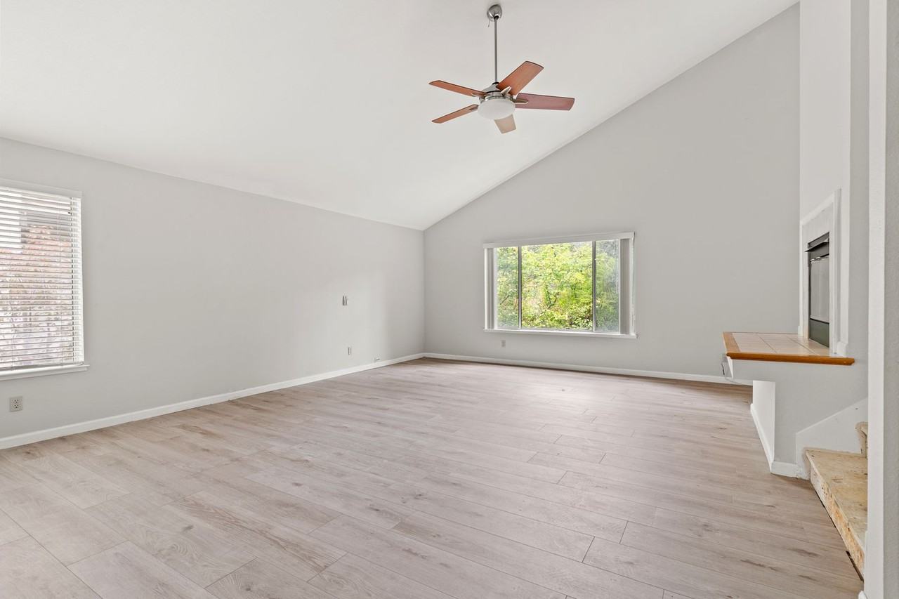 1144 Trowbridge Way - Photo 5 of 40