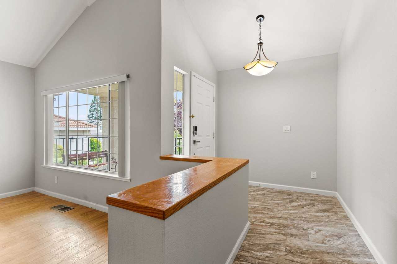 1144 Trowbridge Way - Photo 7 of 40