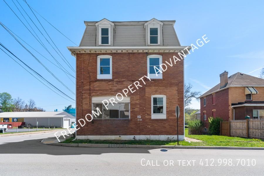 10 Iron St #1B
