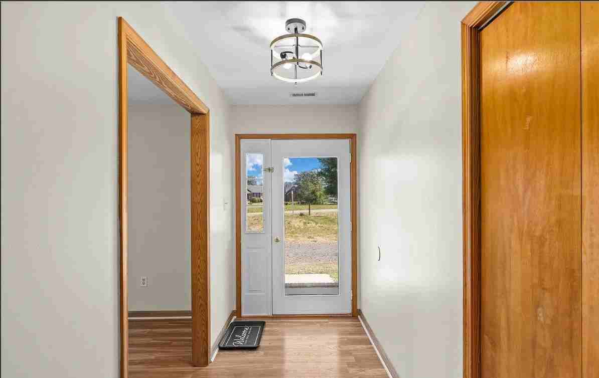 4 Swan Dr - Photo 7 of 29