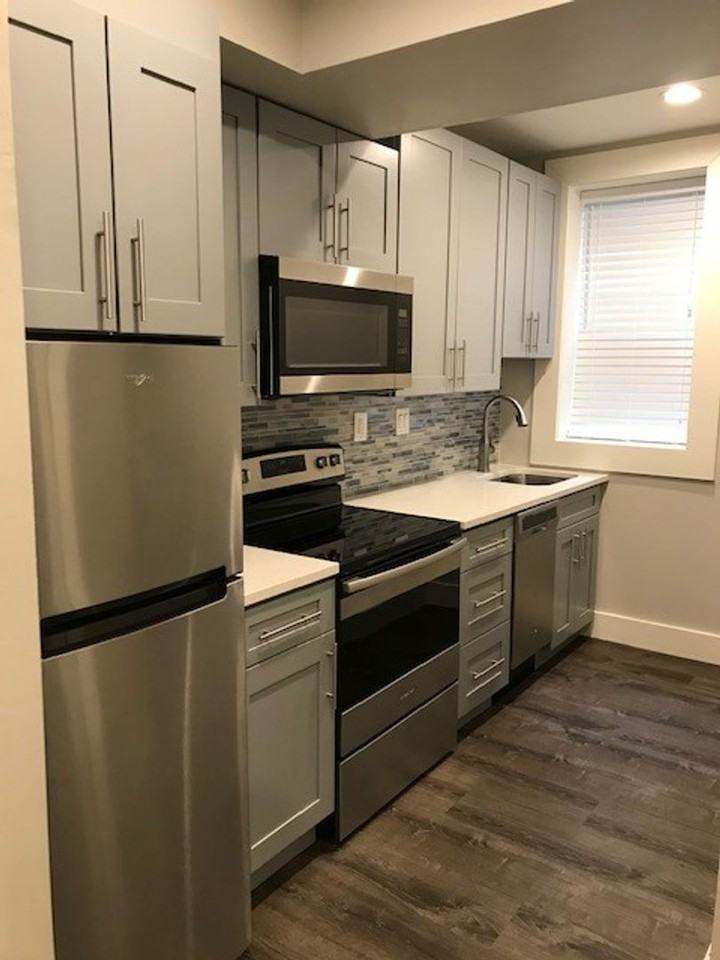 3115 Mt. Pleasant St NW - Photo 3 of 37