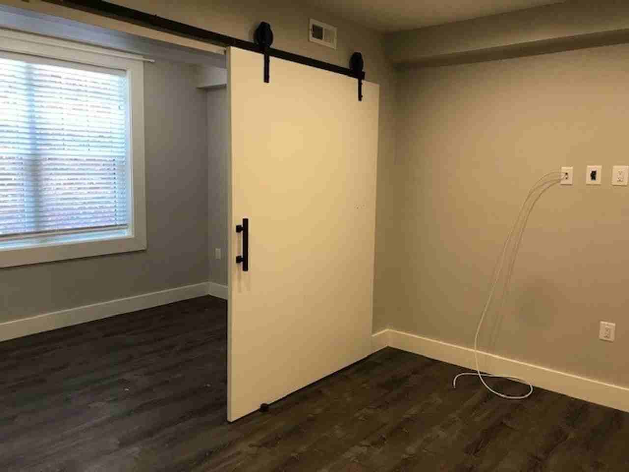 3115 Mt. Pleasant St NW - Photo 7 of 37