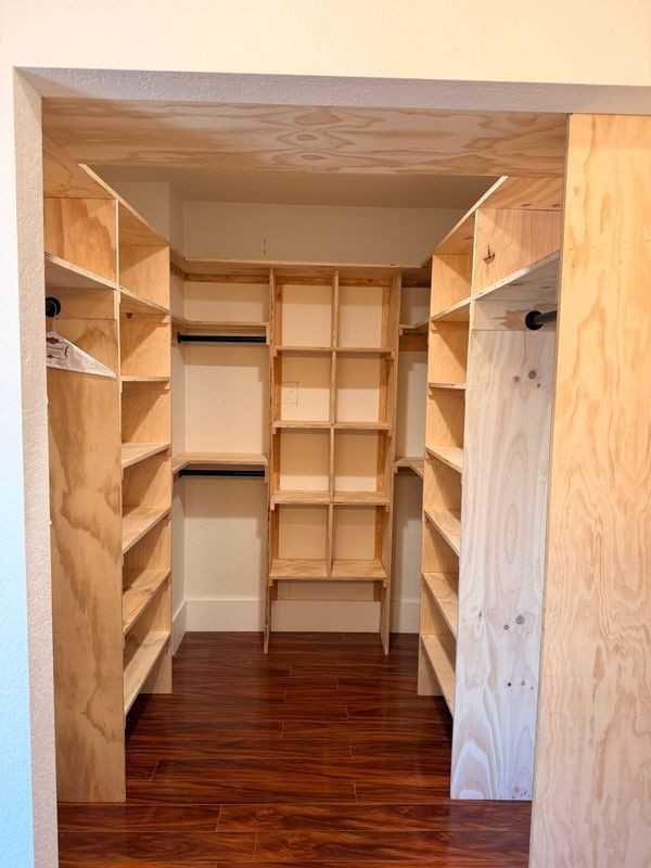 Master Bedroom in 10266 Lake Summit Drive - Photo 4 of 12