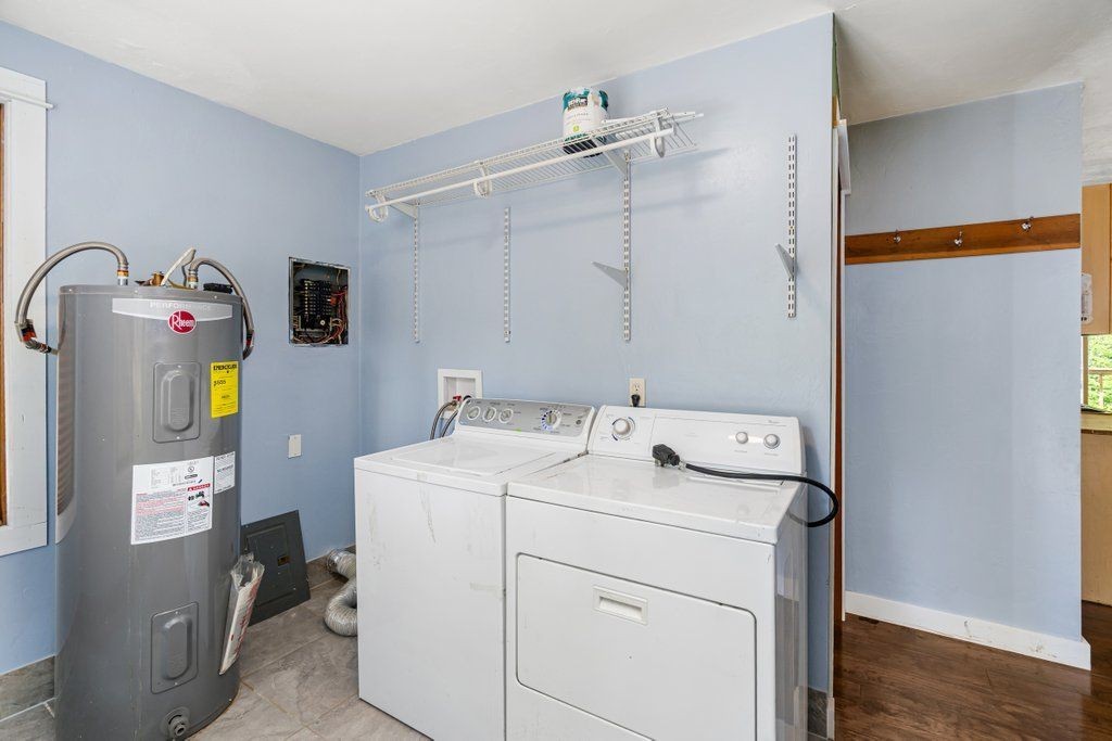 10614 Dufort Rd - Photo 3 of 18