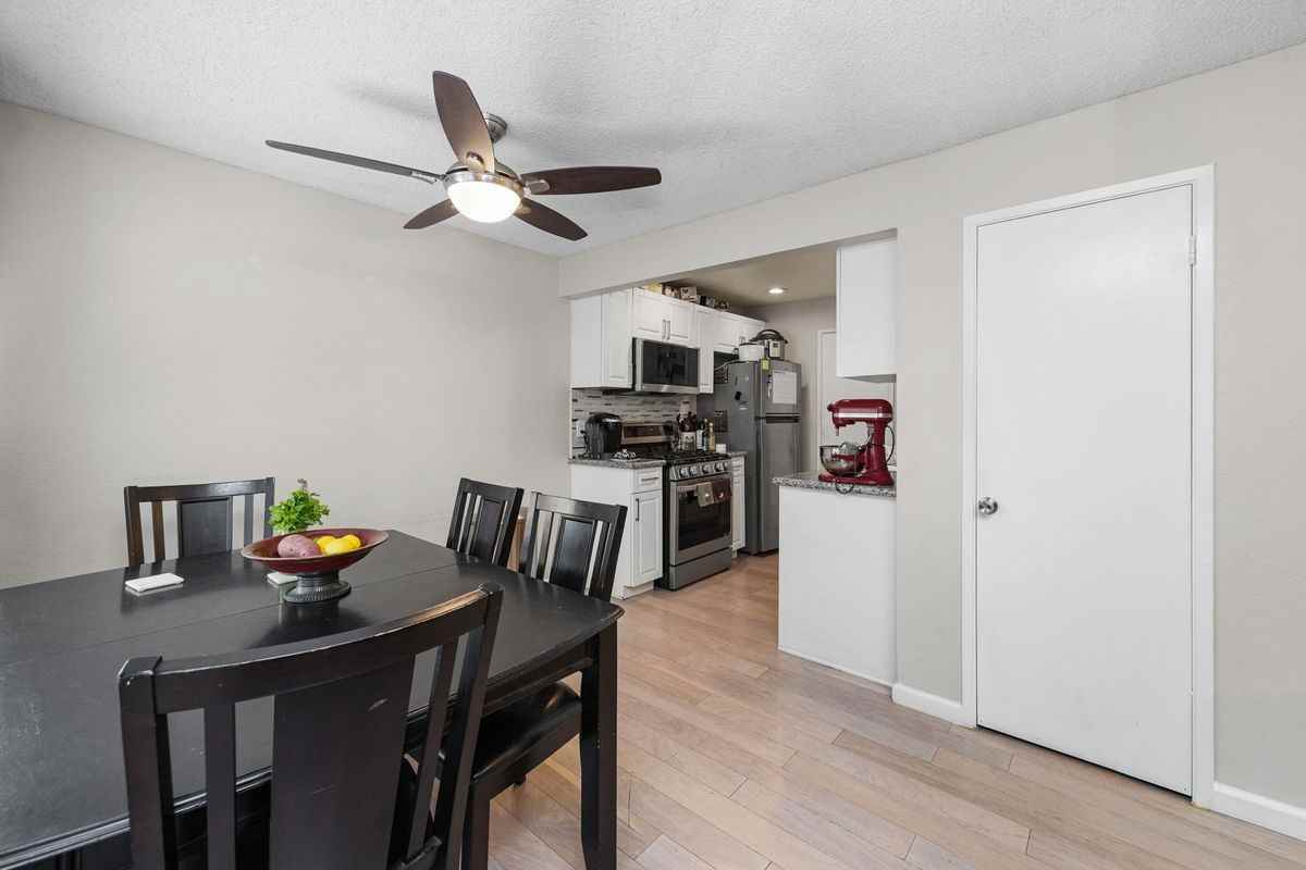 1336 Brentwood Cir ##C - Photo 3 of 16
