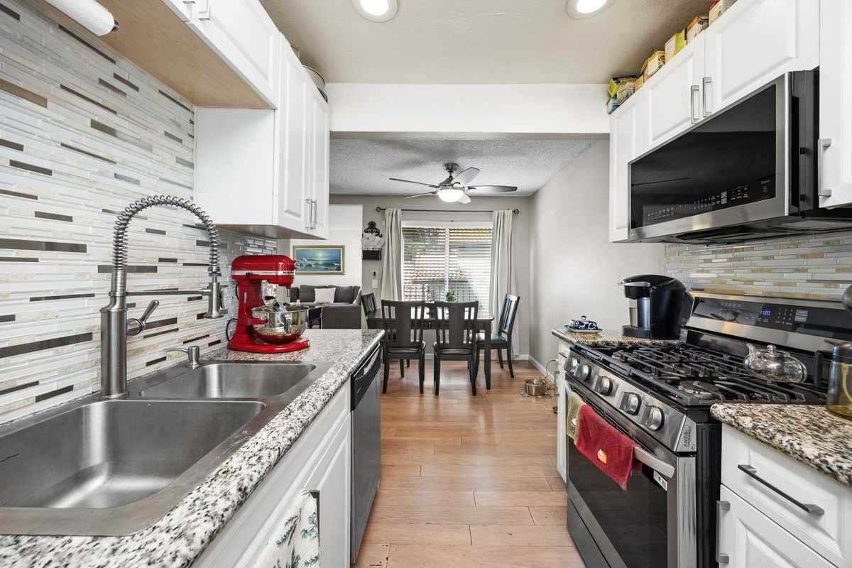 1336 Brentwood Cir ##C - Photo 4 of 16