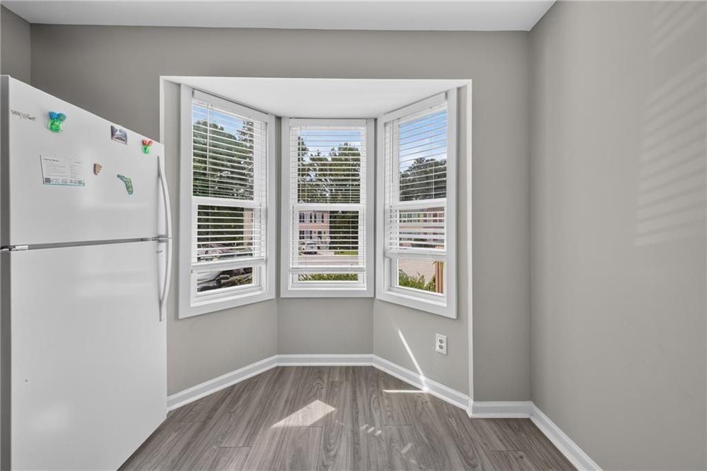 7033 Panda Ln - Photo 5 of 21