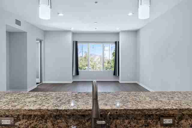 21 Gramercy ##219 - Photo 6 of 23