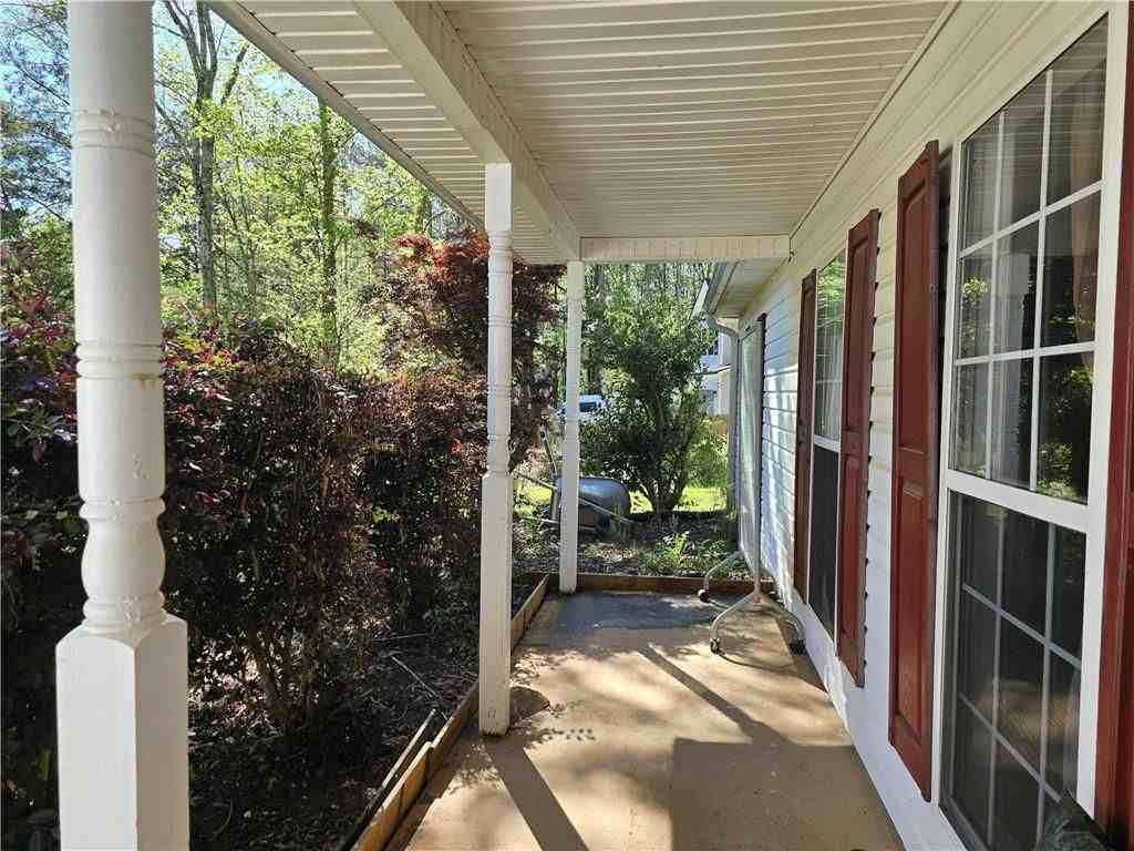 245 Crofton Rdg - Photo 4 of 23