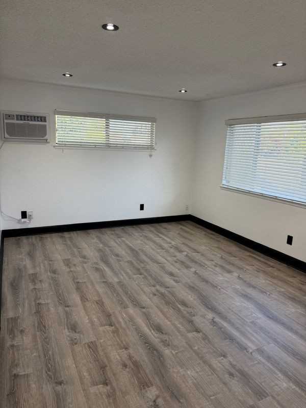 849 Opal Dr ##3 - Photo 6 of 9