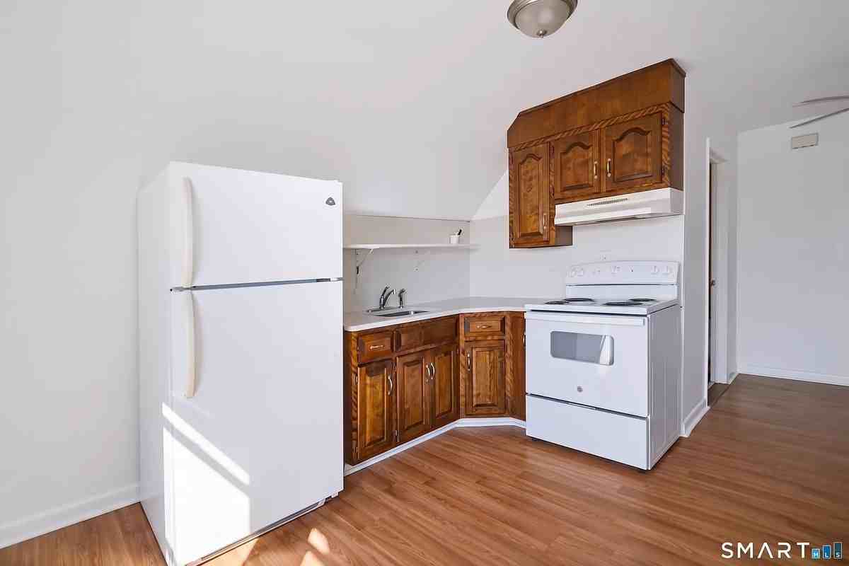 119 Rocton Ave - Photo 2 of 15