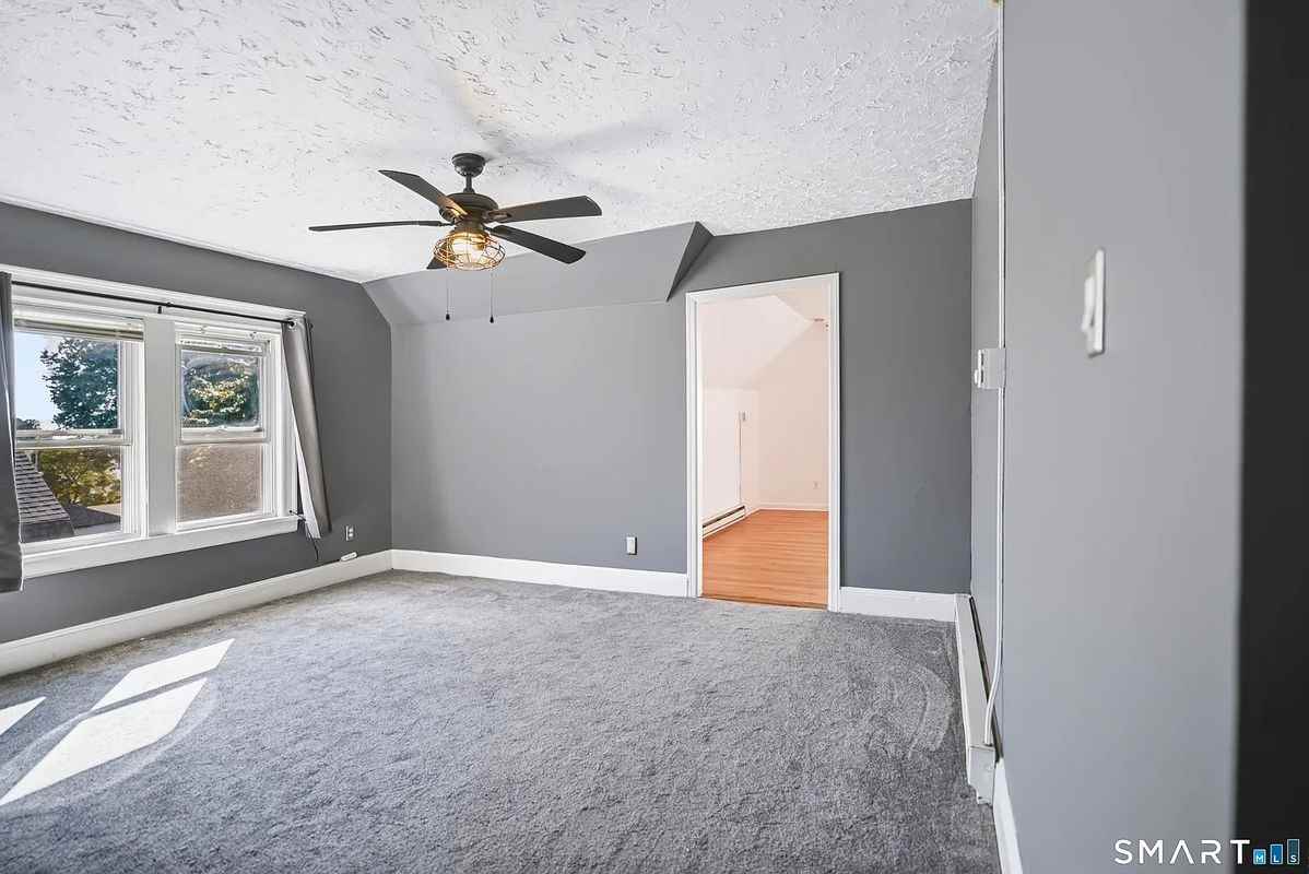 119 Rocton Ave - Photo 3 of 15