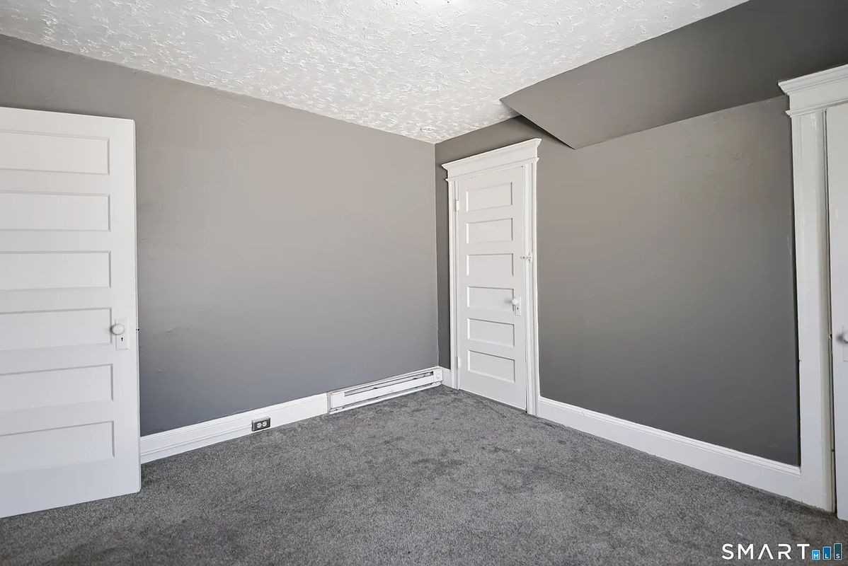 119 Rocton Ave - Photo 4 of 15