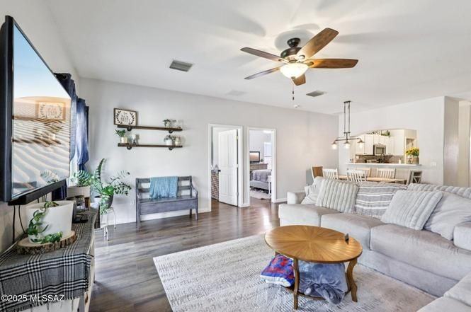 12716 N Rodeo Land Ave - Photo 3 of 16