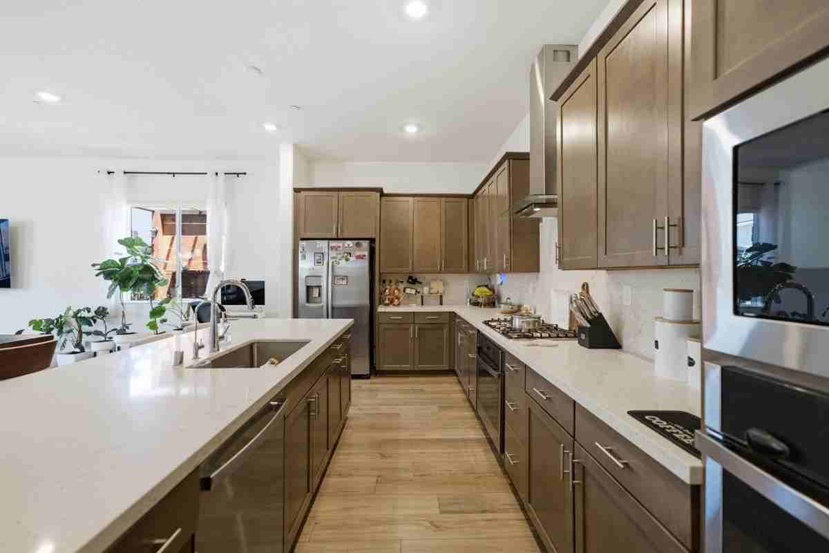 2013 Santos St - Photo 4 of 21