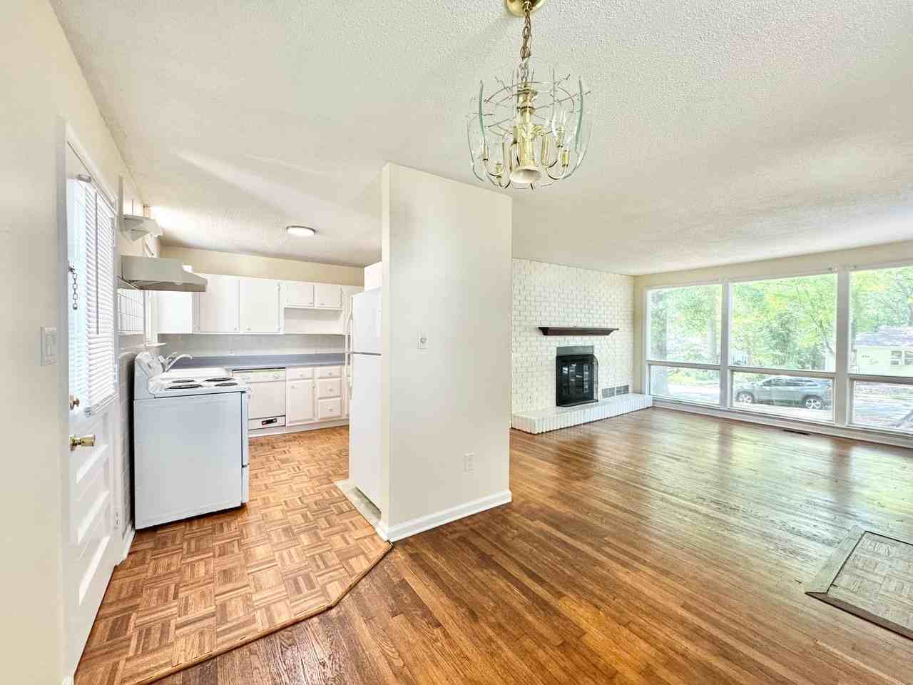 505 Crestwood Dr - Photo 5 of 22