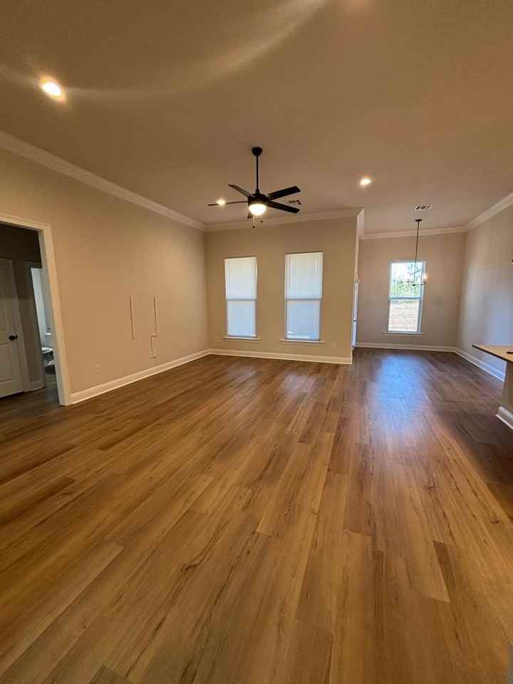 331 Hummingbird Ln - Photo 2 of 12