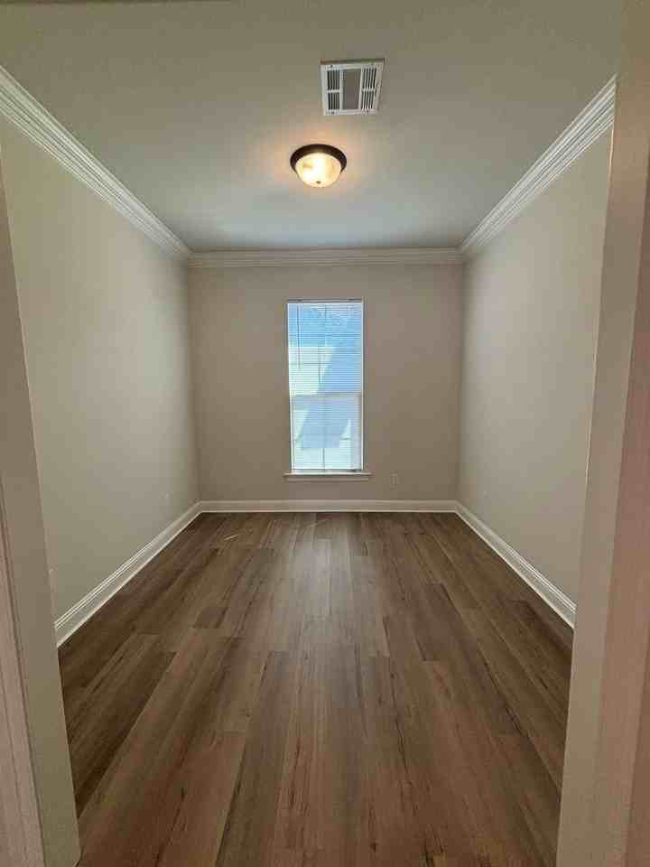 331 Hummingbird Ln - Photo 4 of 12