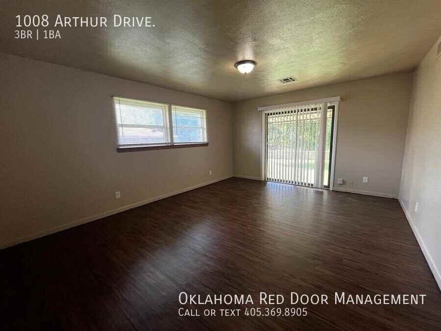 1008 Arthur Dr - Photo 3 of 28