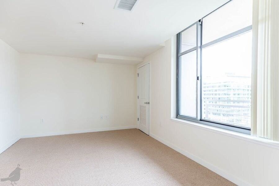 475 K St Nw #812 - Photo 3 of 39