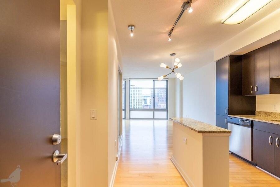475 K St Nw #812 - Photo 5 of 39