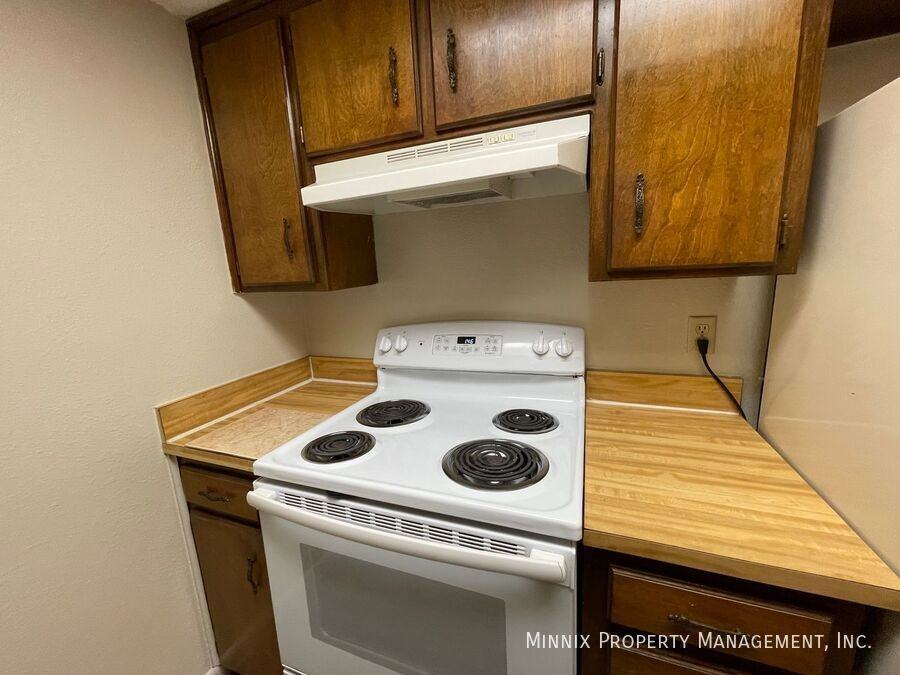 500 4th Ave #05 - Photo 5 of 20