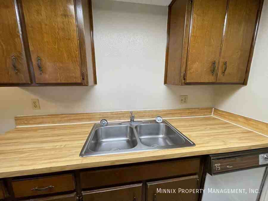 500 4th Ave #05 - Photo 6 of 20