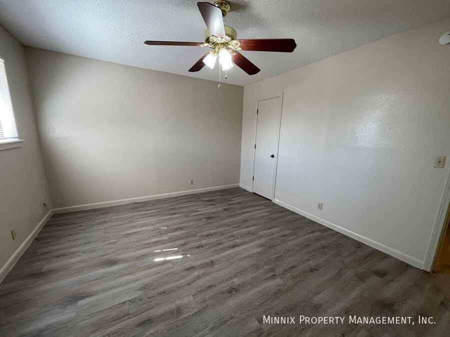 500 4th Ave #05 - Photo 7 of 20