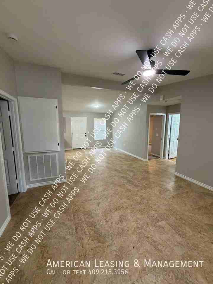 502 Glenwood - Photo 2 of 6