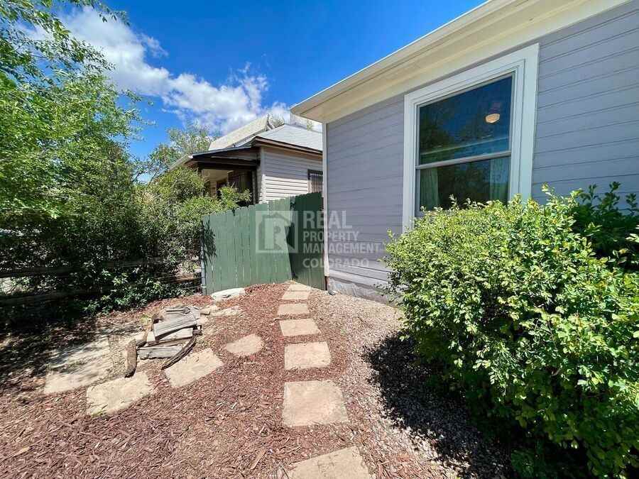 902 W Cucharras St - Photo 3 of 19