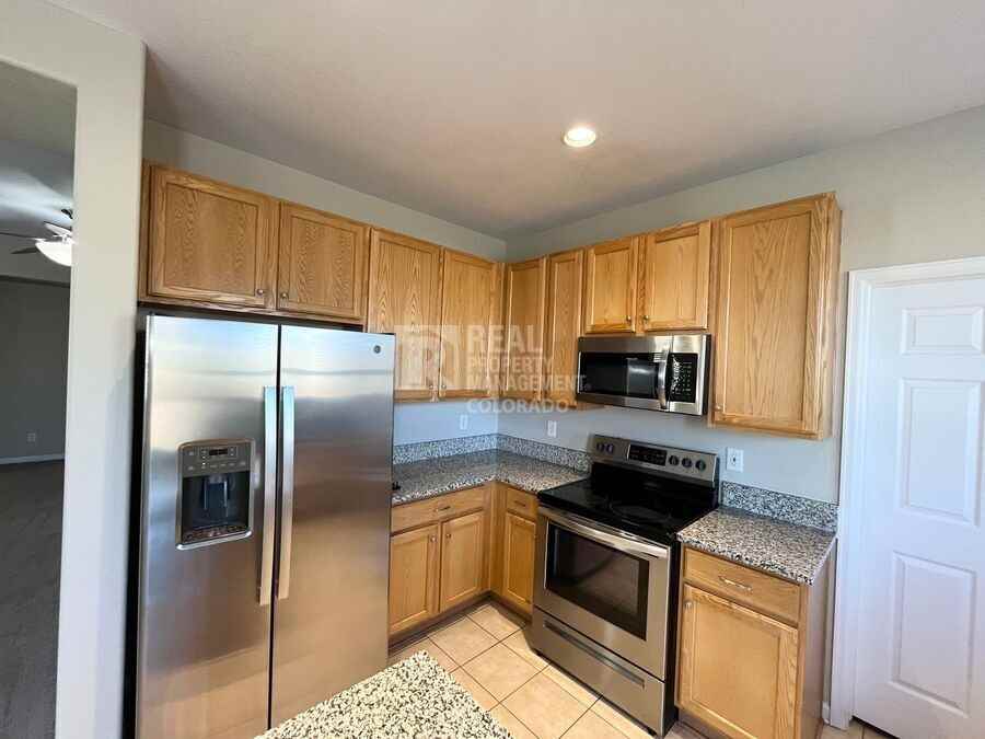 848 Sagebrush Dr - Photo 3 of 13