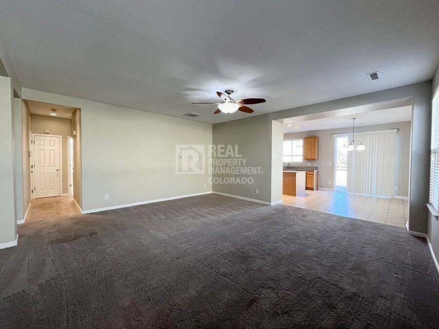 848 Sagebrush Dr - Photo 4 of 13
