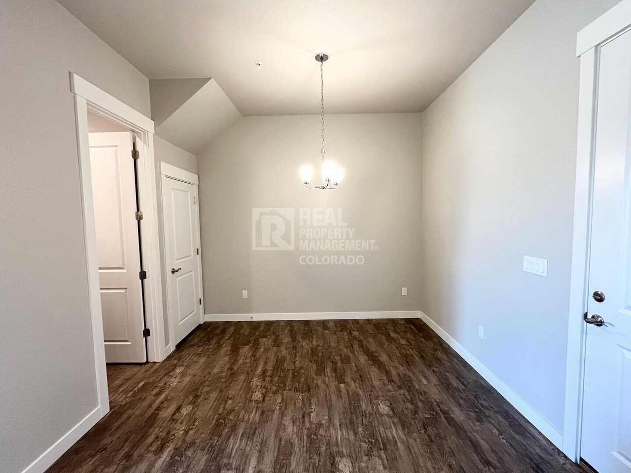 808 Schlagel St #3 - Photo 7 of 20