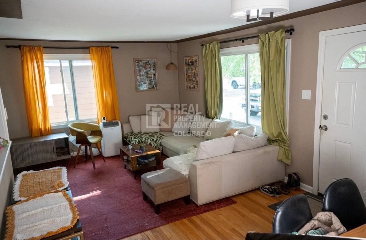 2410 Pierce St - Photo 5 of 14