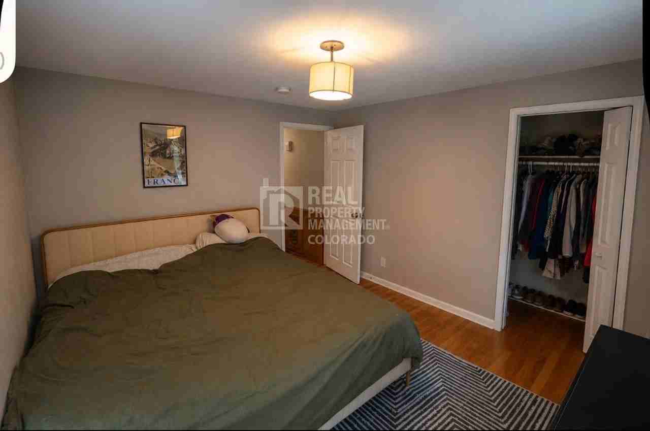 2410 Pierce St - Photo 6 of 14