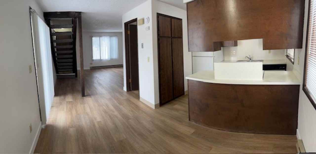 $1,075 / 2br - Photo 4 of 11