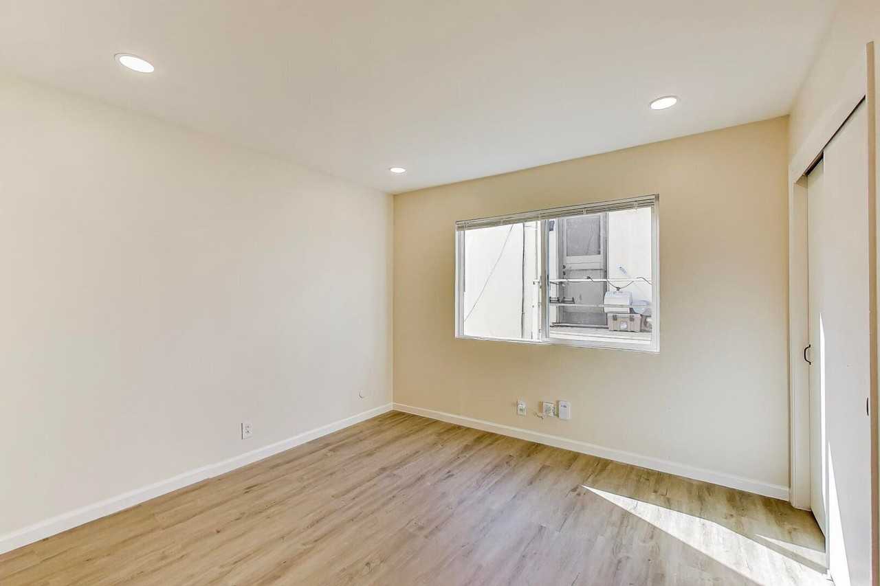 2180 Ashby Ave #02 - Photo 6 of 24