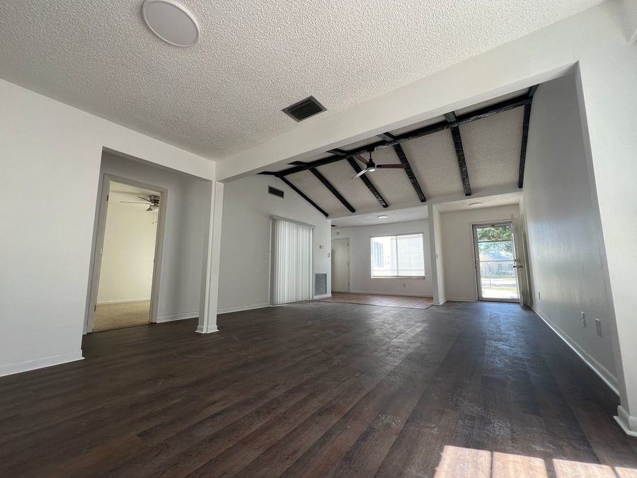 151 Mariposa - Photo 3 of 15