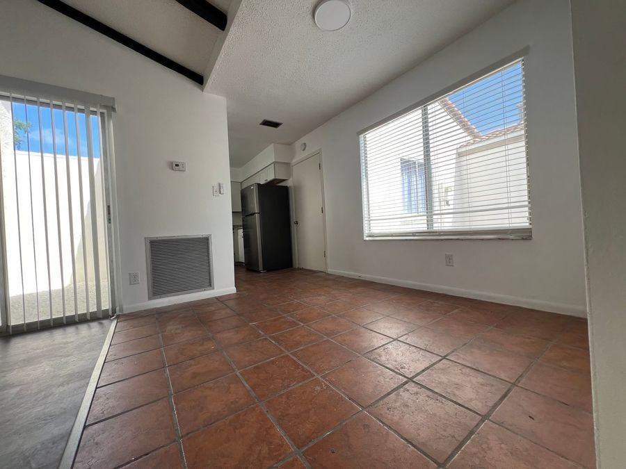 151 Mariposa - Photo 4 of 15