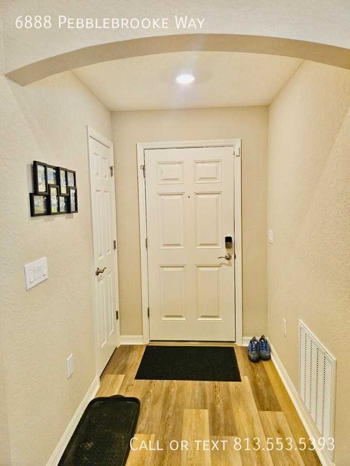 6888 Pebblebrooke Way - Photo 5 of 31