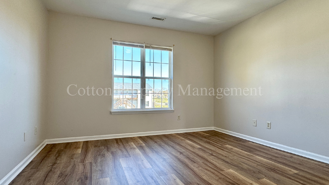 315 S Dudley St #2 - Photo 5 of 18